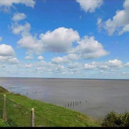 Villa Sea View 3-Bed Heated Pool Eat Bar Kids Park Lowestoft Eksteriør billede