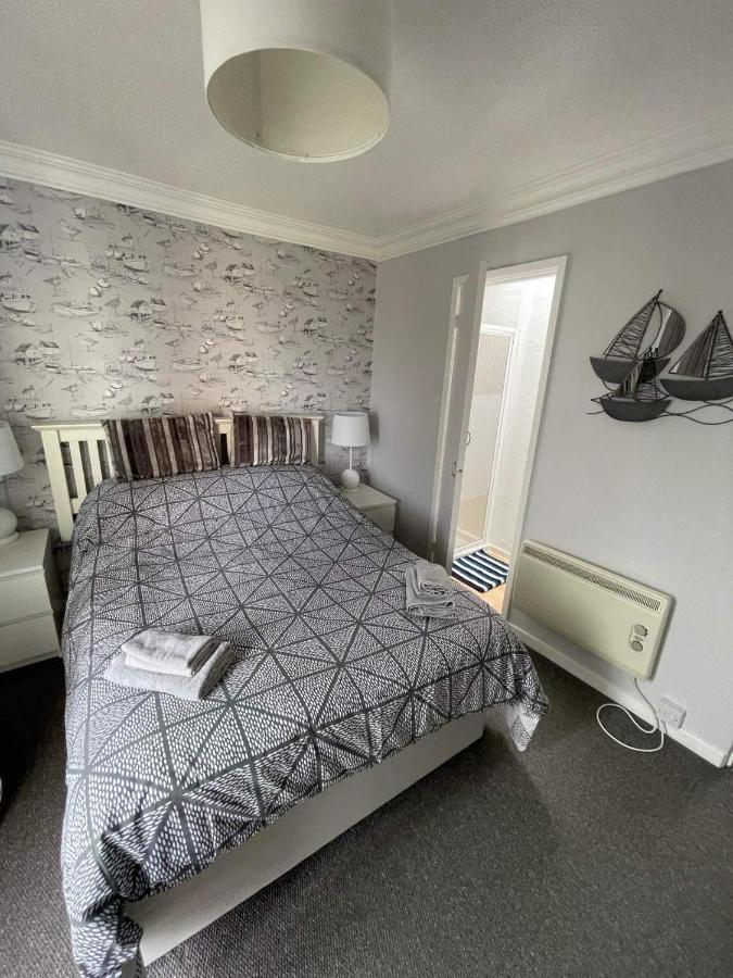 Villa Sea View 3-Bed Heated Pool Eat Bar Kids Park Lowestoft Eksteriør billede