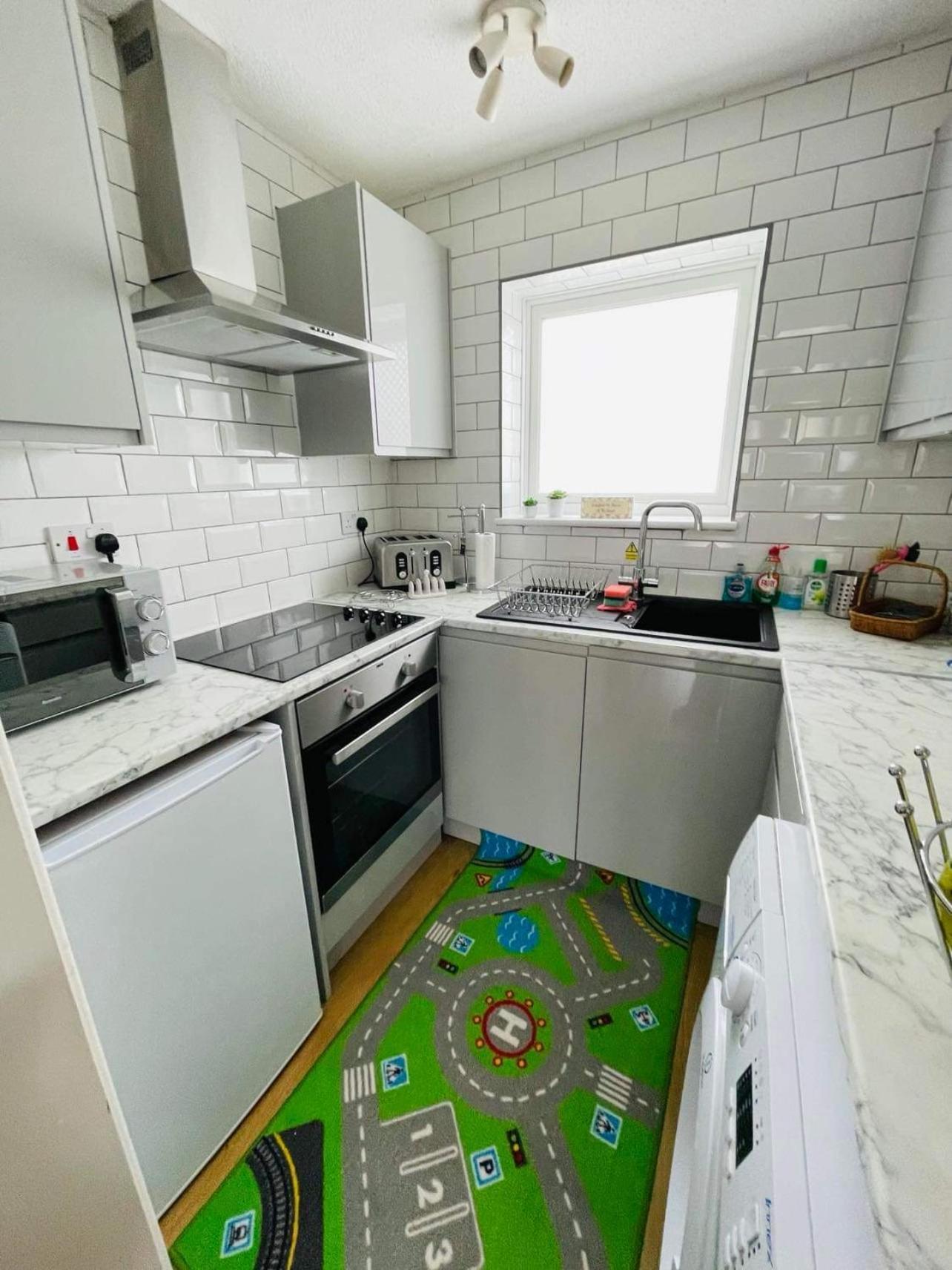Villa Sea View 3-Bed Heated Pool Eat Bar Kids Park Lowestoft Eksteriør billede